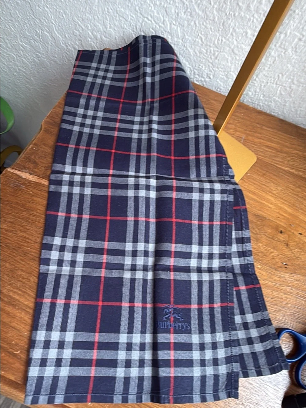 Burberrys Navy and Red Plaid Cotton Handkerchief